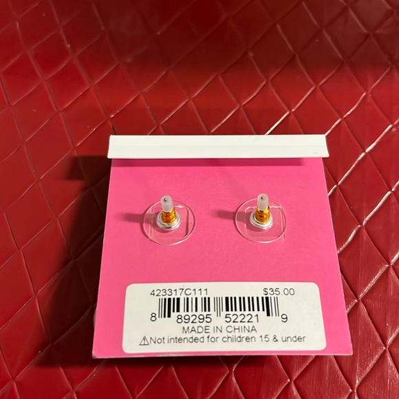 Betsey Johnson Heart Pearl Drop Earrings NWT - Picture 5 of 6